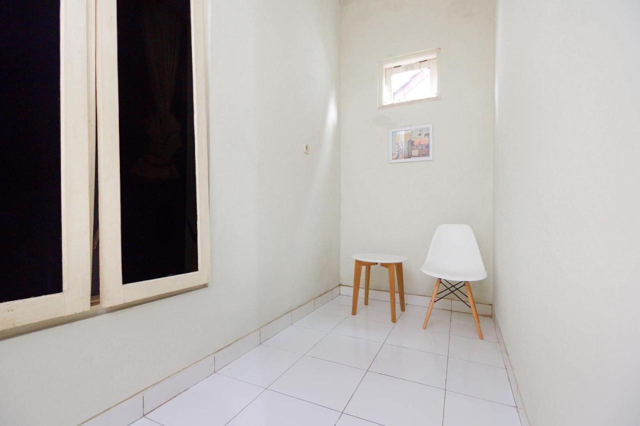 Oyo 3083 D Kost 3 Syariah Hotel Jogjakarta Buitenkant foto