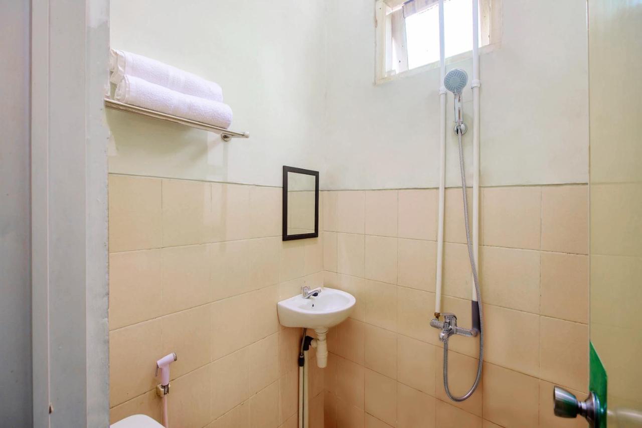 Oyo 3083 D Kost 3 Syariah Hotel Jogjakarta Buitenkant foto