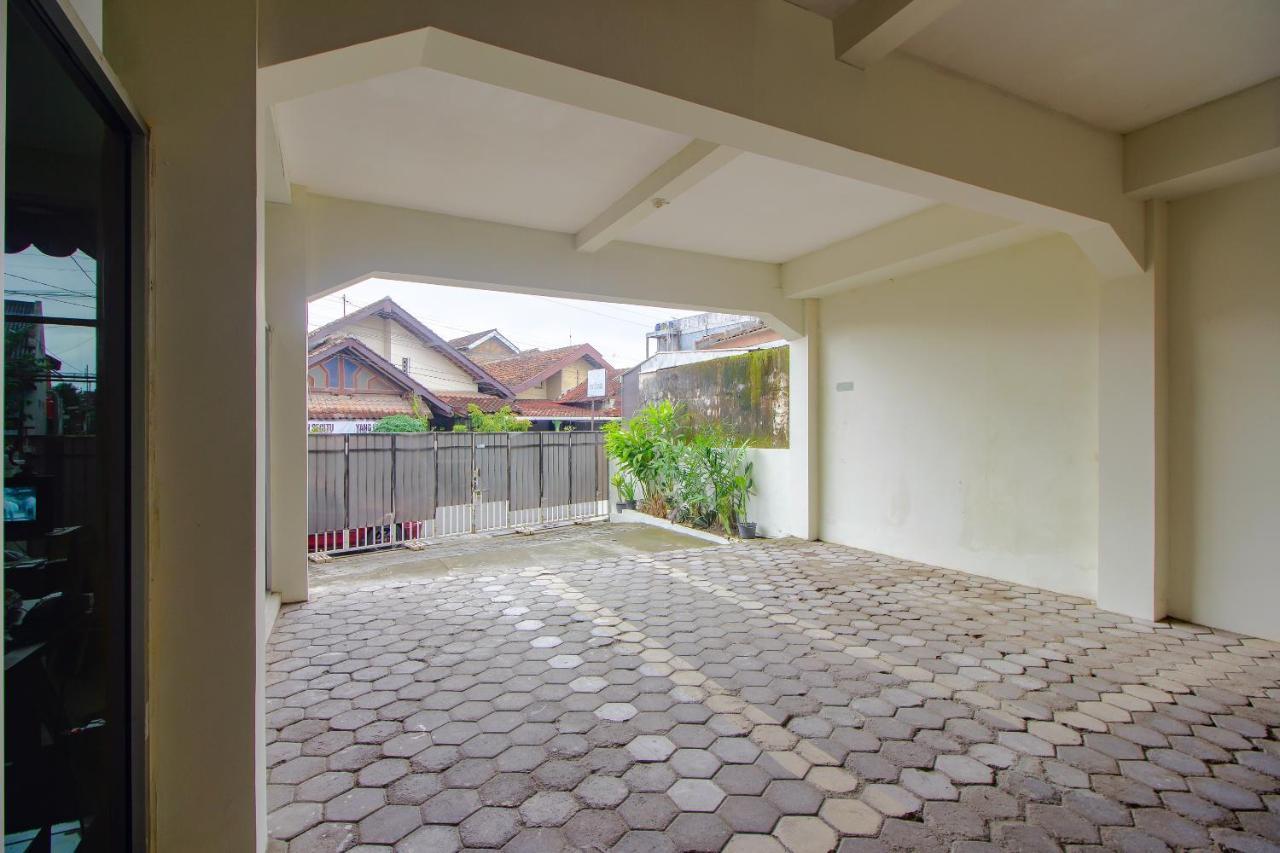 Oyo 3083 D Kost 3 Syariah Hotel Jogjakarta Buitenkant foto